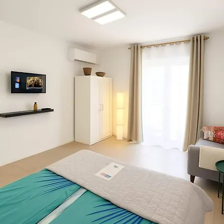 Fantastico 2 - Grossem Balkon - Gratis Parkplatz - Klimaanlage - Zentrumsnaehe Und Meernaehe Appartement